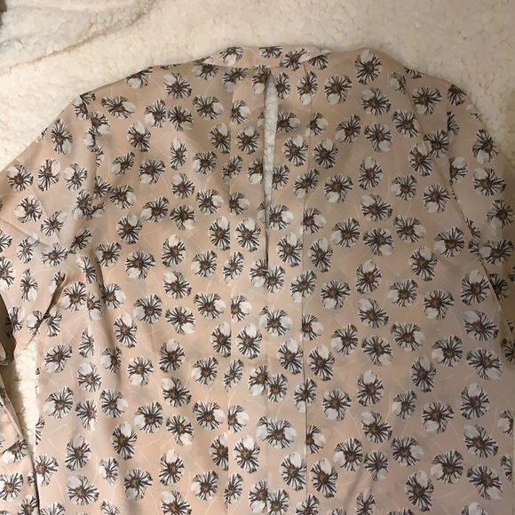 Banana Republic Floral Top size medium - Picture 5 of 6